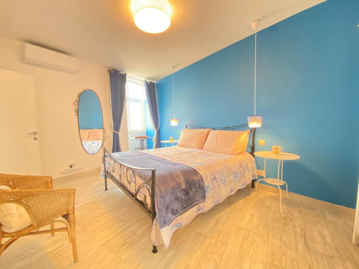 Appartement Penthouse "Maltese Scent" à Mellieħa Extérieur photo