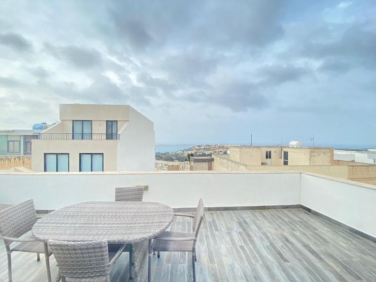 Appartement Penthouse "Maltese Scent" à Mellieħa Extérieur photo
