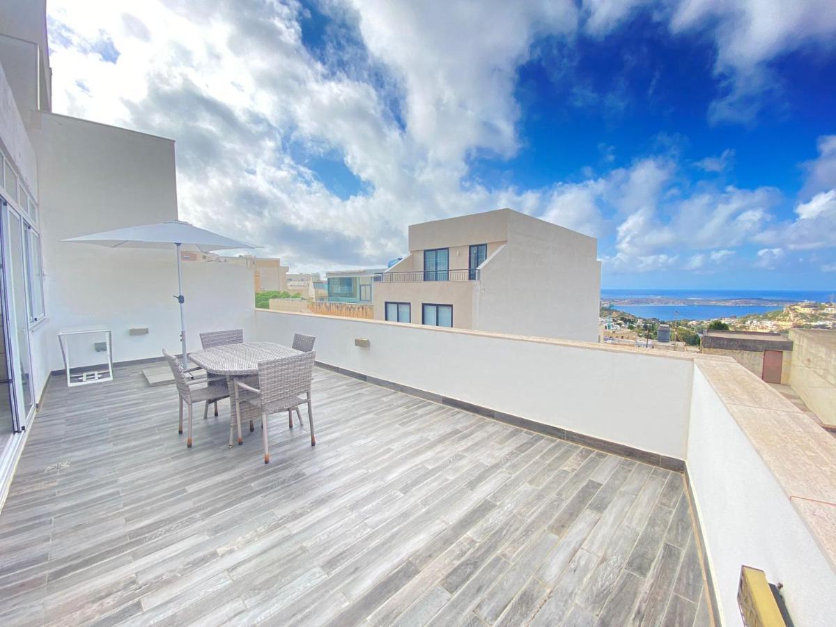 Appartement Penthouse "Maltese Scent" à Mellieħa Extérieur photo